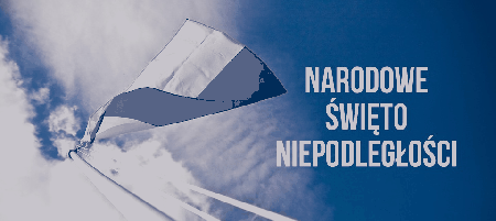 Flaga Polski wysoko w niebie Narodowe Święto Niepodległości